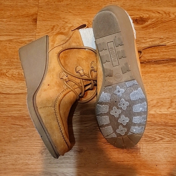 Mad Love Boots - Picture 3 of 6